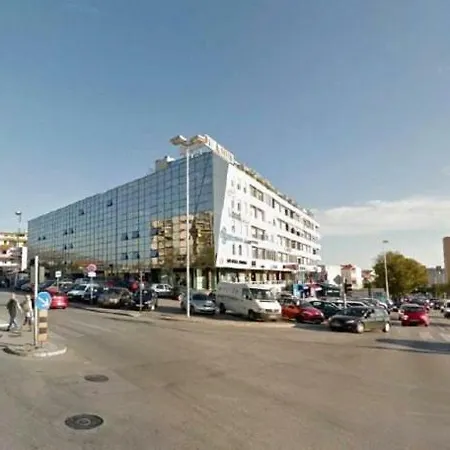 Elez*** + Free Parking In The Garage شقة سبليت